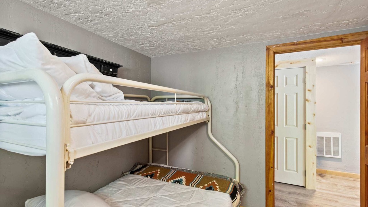 Photo of Bedroom in Steam Engine Meadows