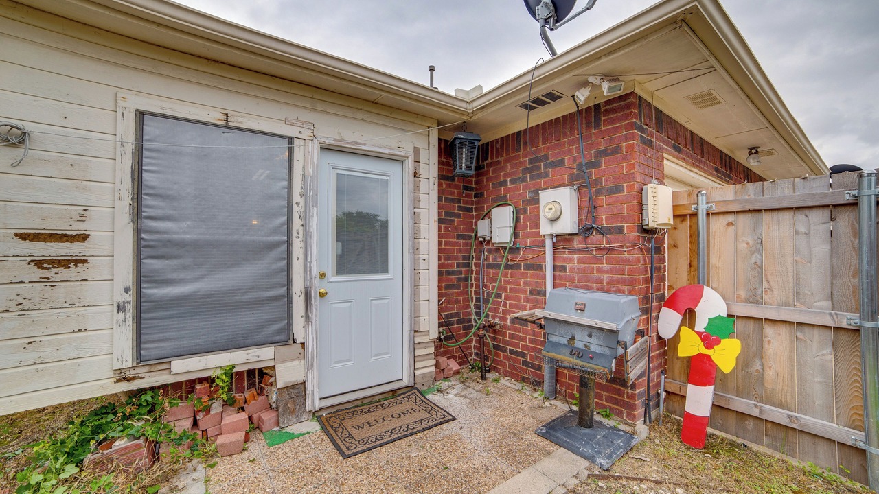 Photo of Patio Balcony in Garland
