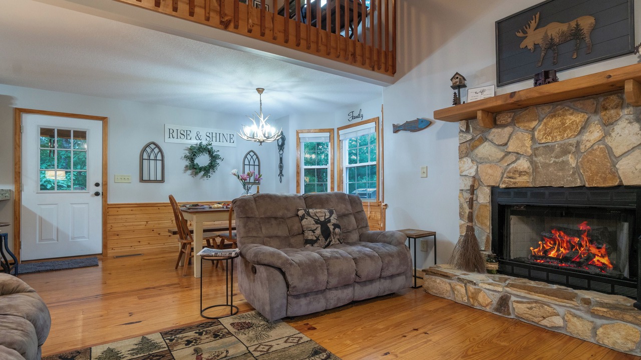 Photo of Livingroom in Helen