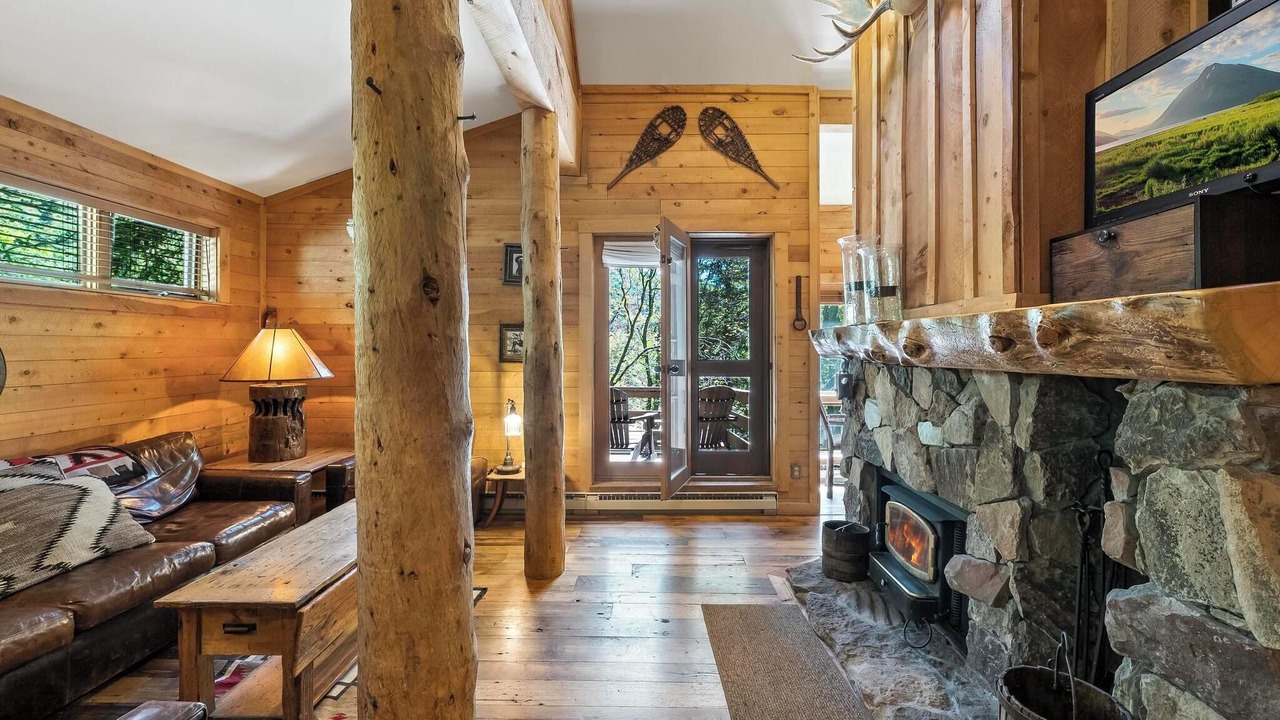 Photo of Livingroom in Sundance