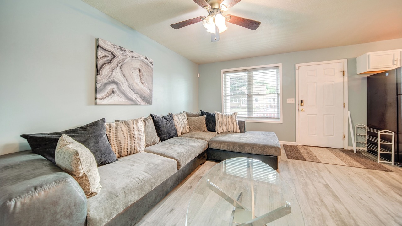 Photo of Livingroom in Erie