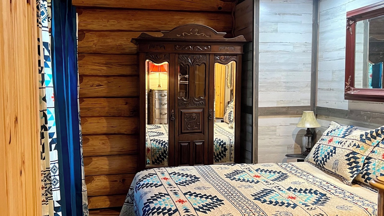 Photo of Bedroom in Grove