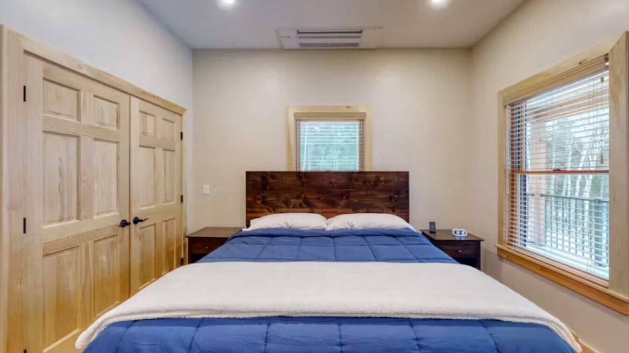 Photo of Bedroom in Beaver Cove