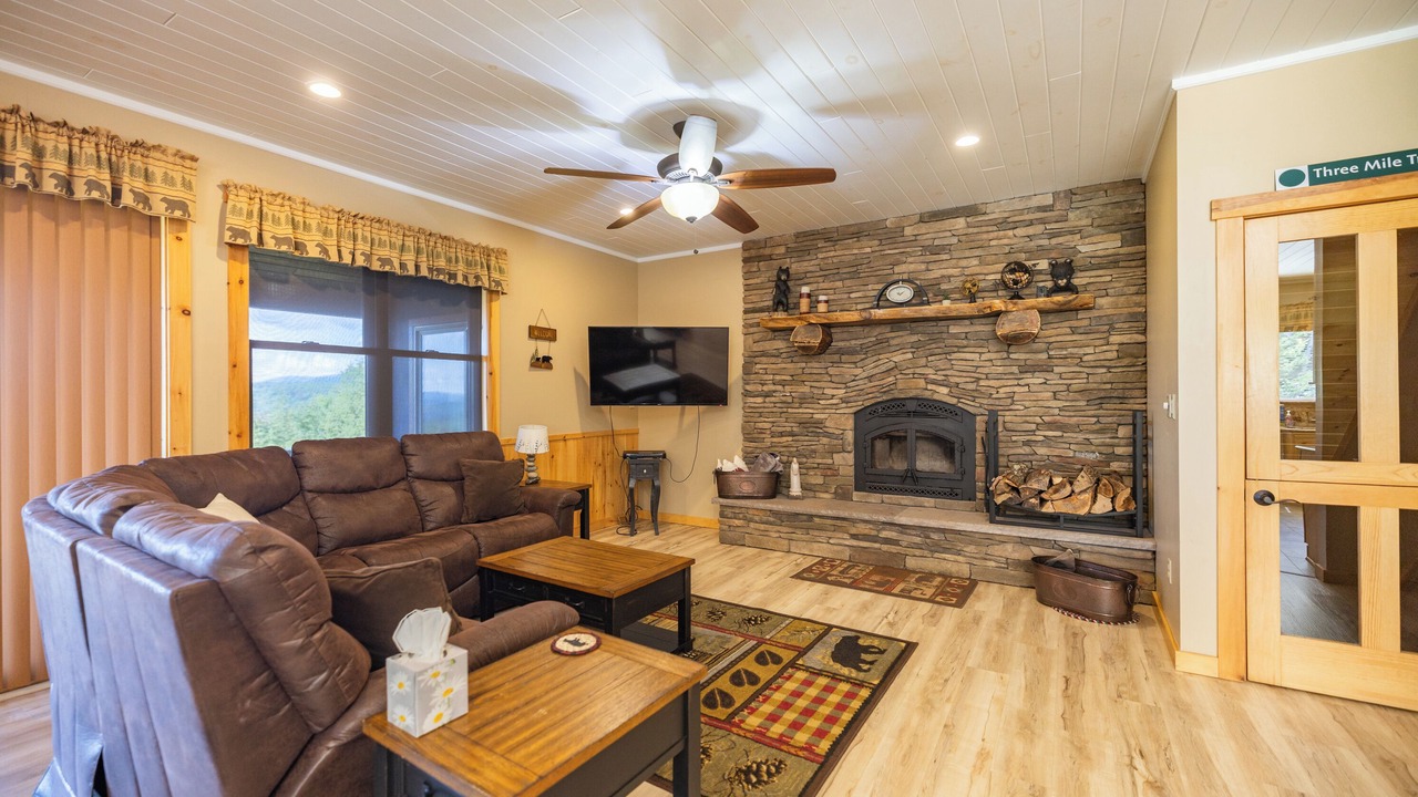 Photo of Livingroom in Bethel