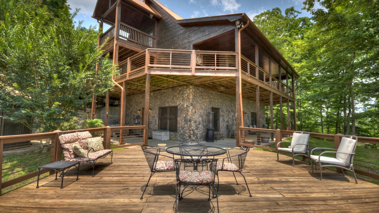 Photo of Outdoor in Raccoon Ridge