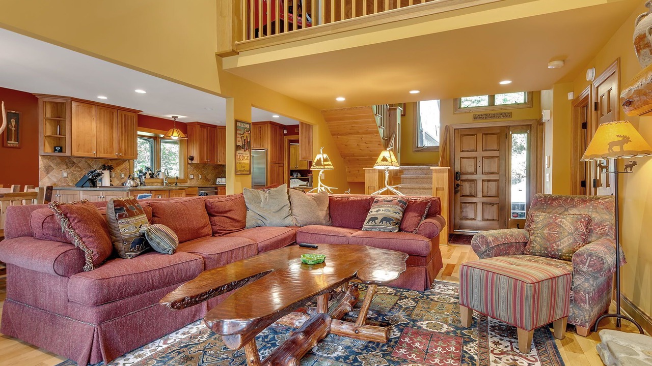 Photo of Livingroom in Ellicottville