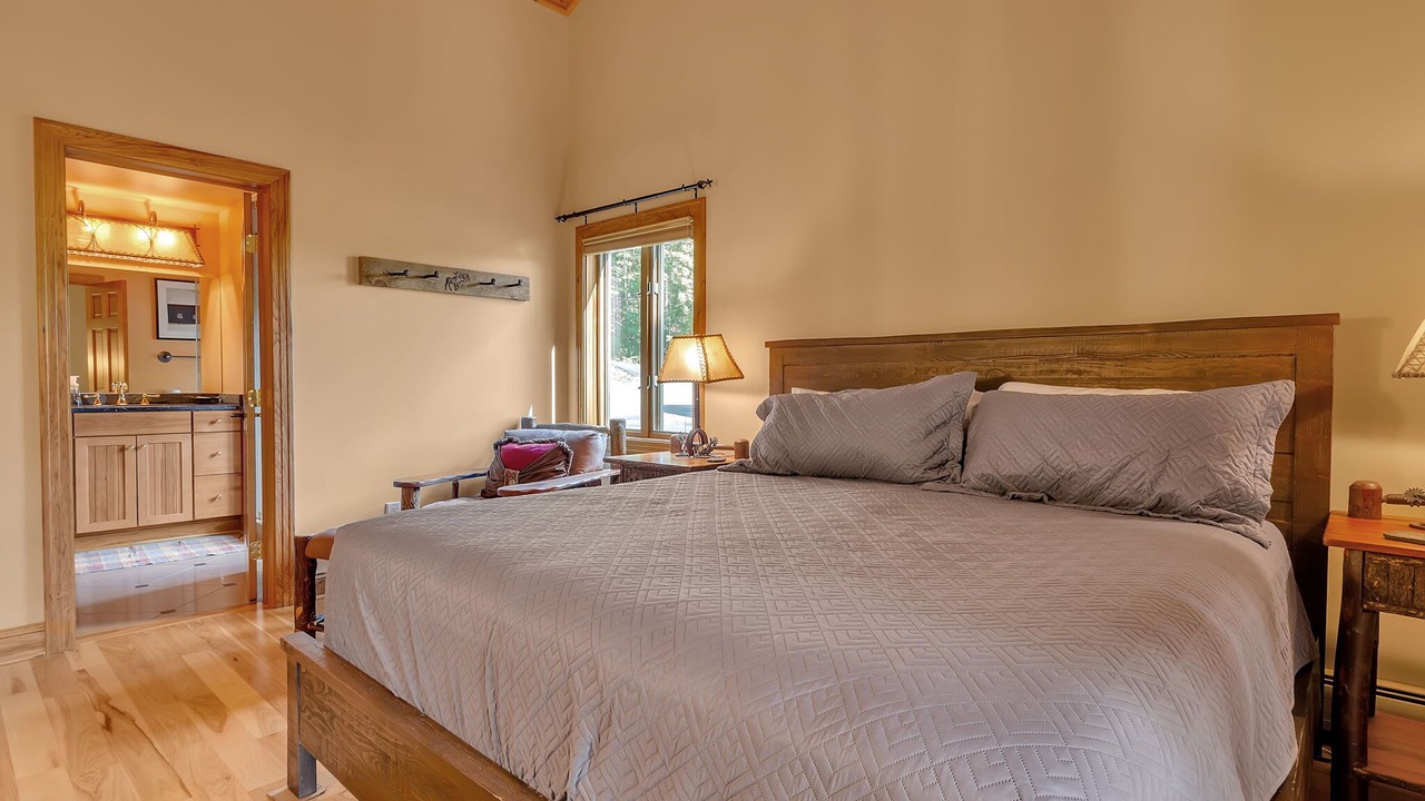 Photo of Bedroom in Ellicottville