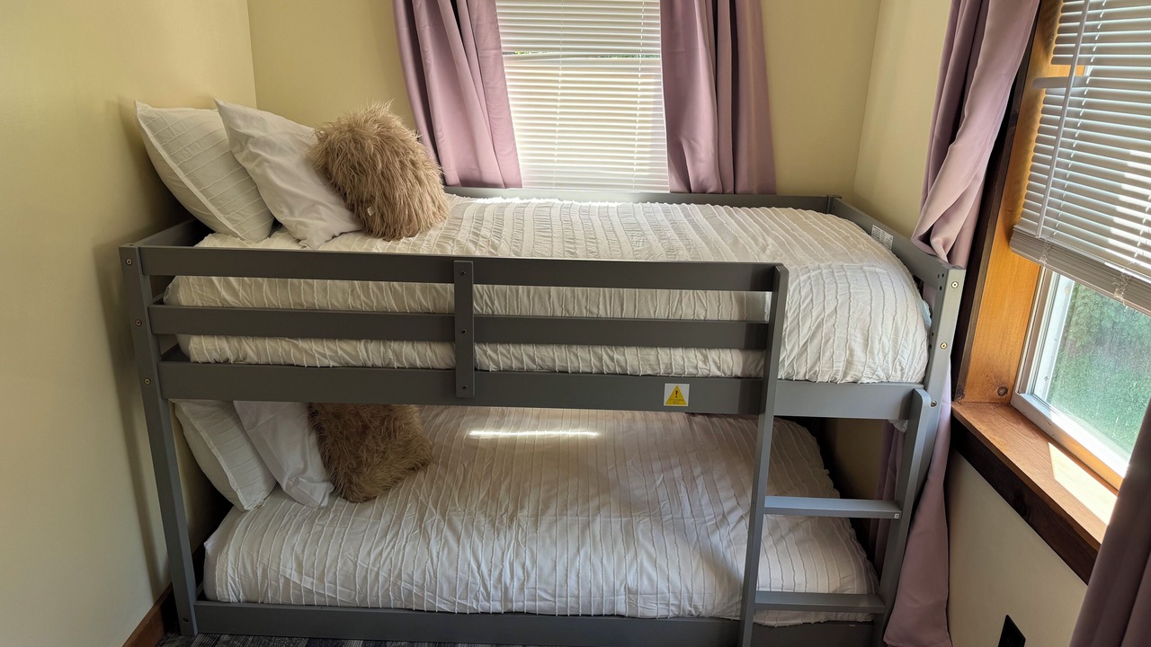 Photo of Bedroom in Oakland