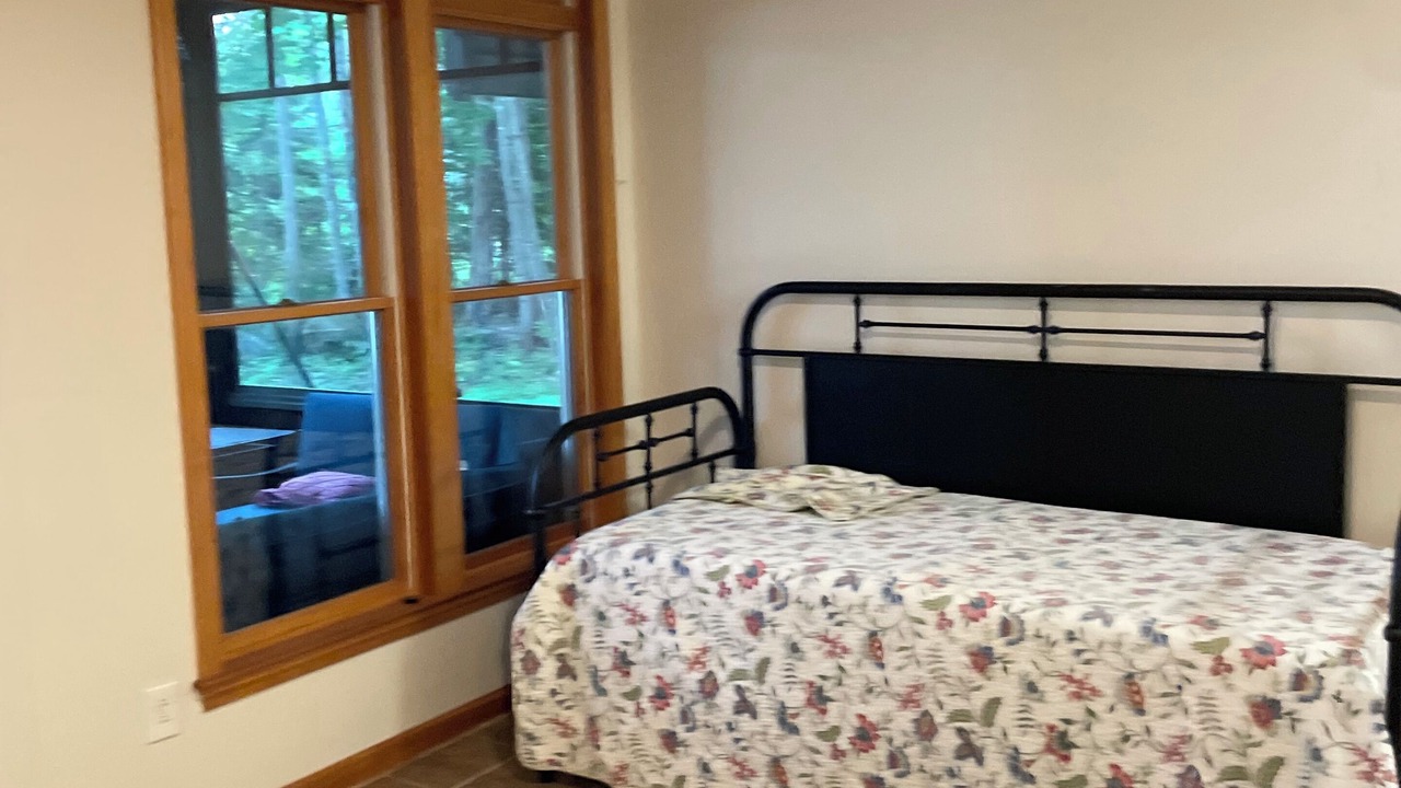 Photo of Bedroom in Oakland