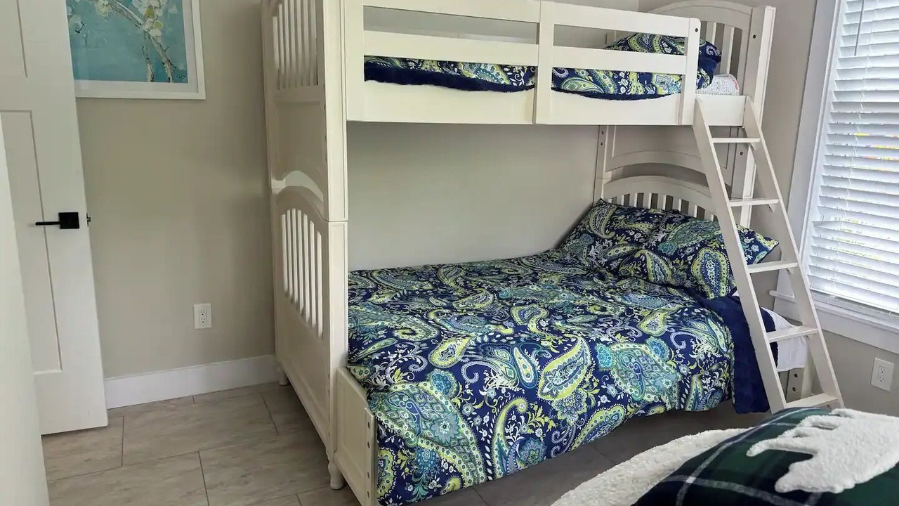 Photo of Bedroom in Oakland