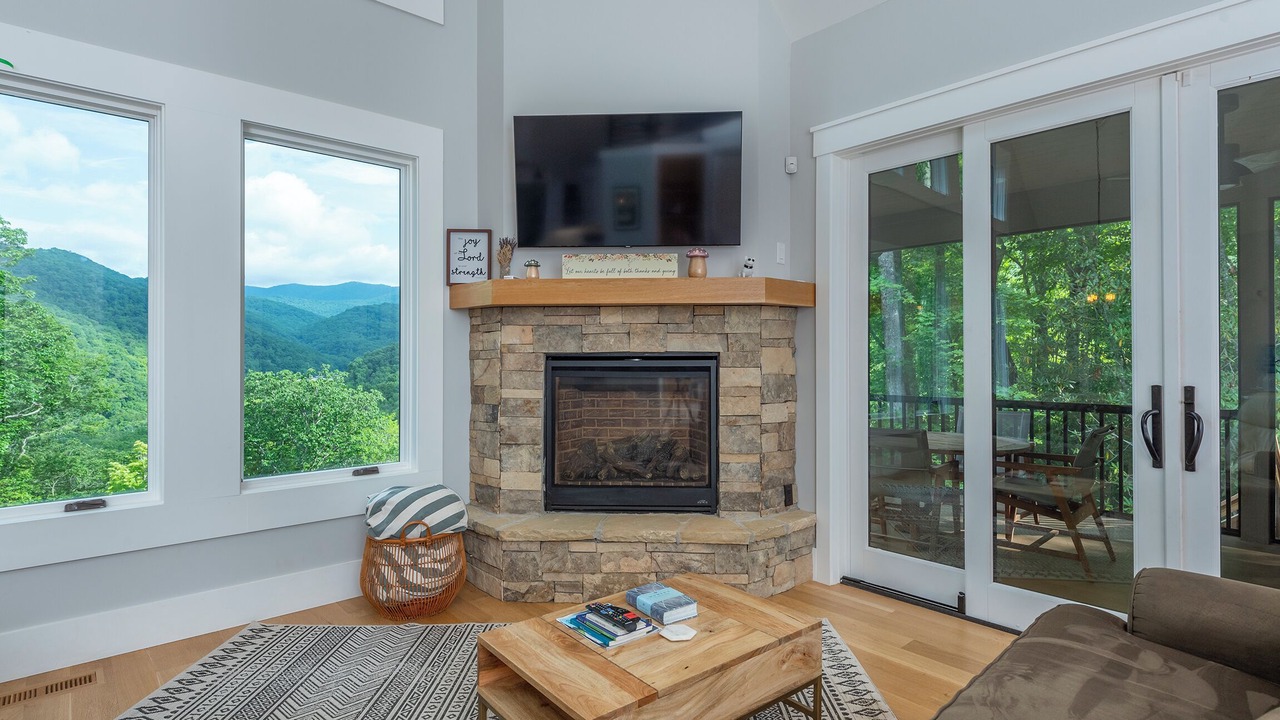 Photo of Livingroom in Swannanoa