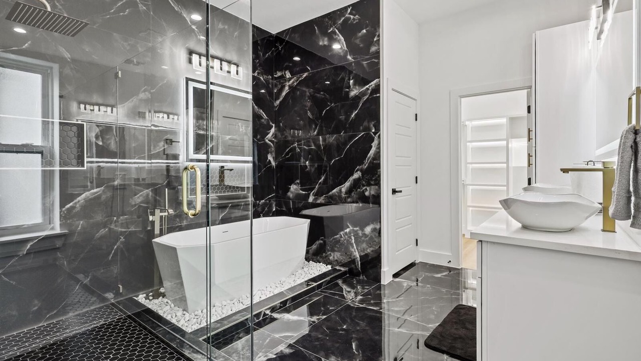 Photo of Bathroom in West Dallas
