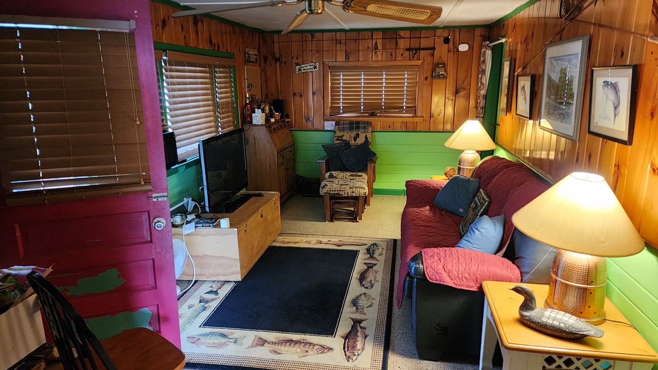 Photo of Livingroom in Norton
