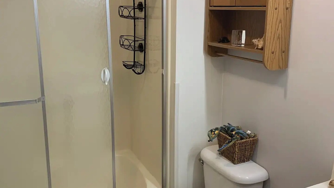 Photo of Bathroom in Girard