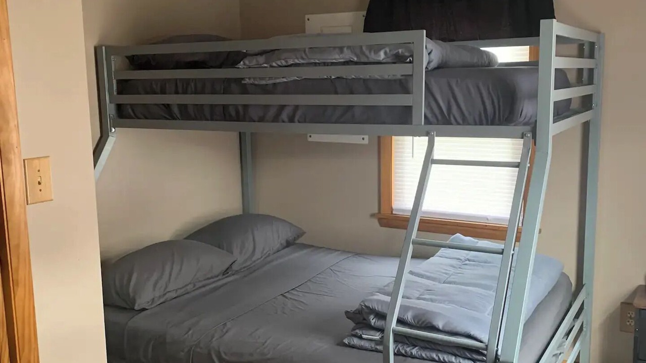 Photo of Bedroom in Girard