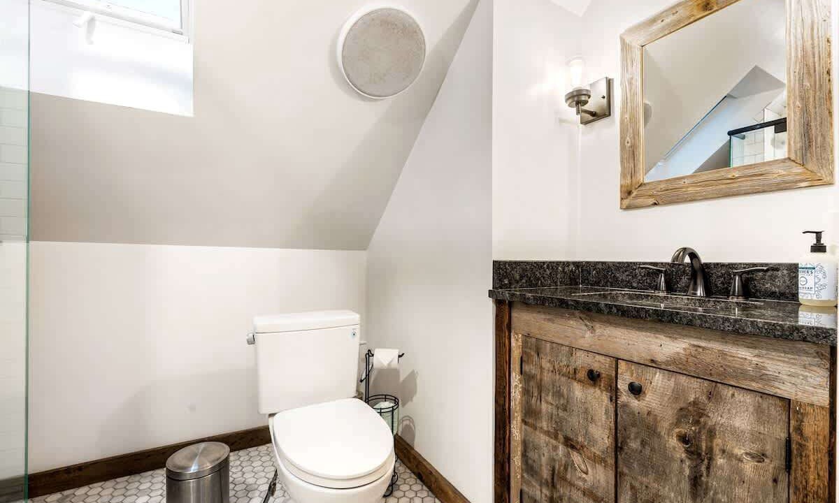 Photo of Bathroom in Oakdale