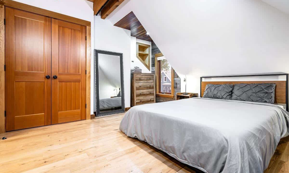Photo of Bedroom in Oakdale