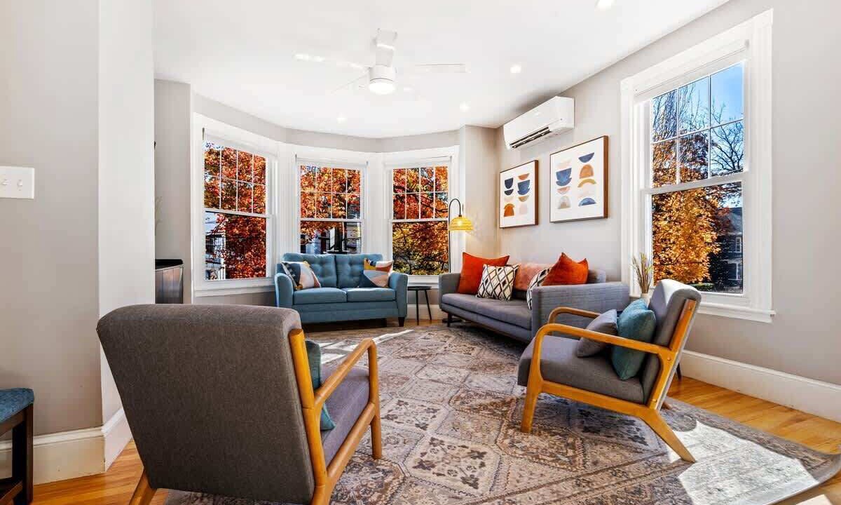 Photo of Livingroom in Oakdale
