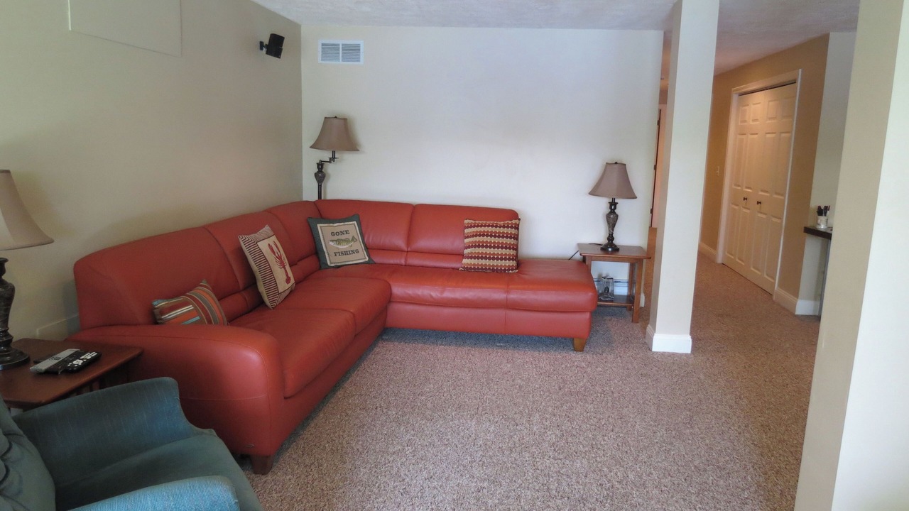 Photo of Livingroom in Oakland