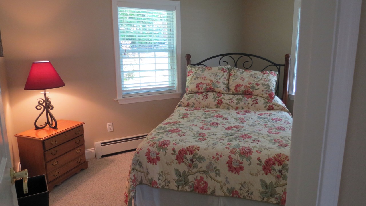 Photo of Bedroom in Oakland