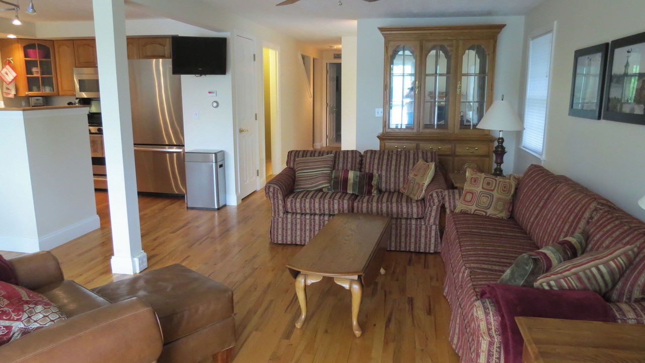 Photo of Livingroom in Oakland
