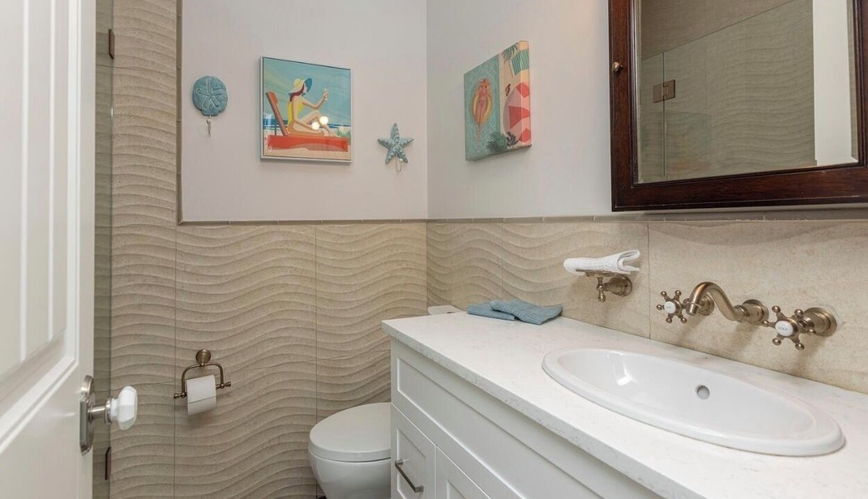 Photo of Bathroom in Pine Point