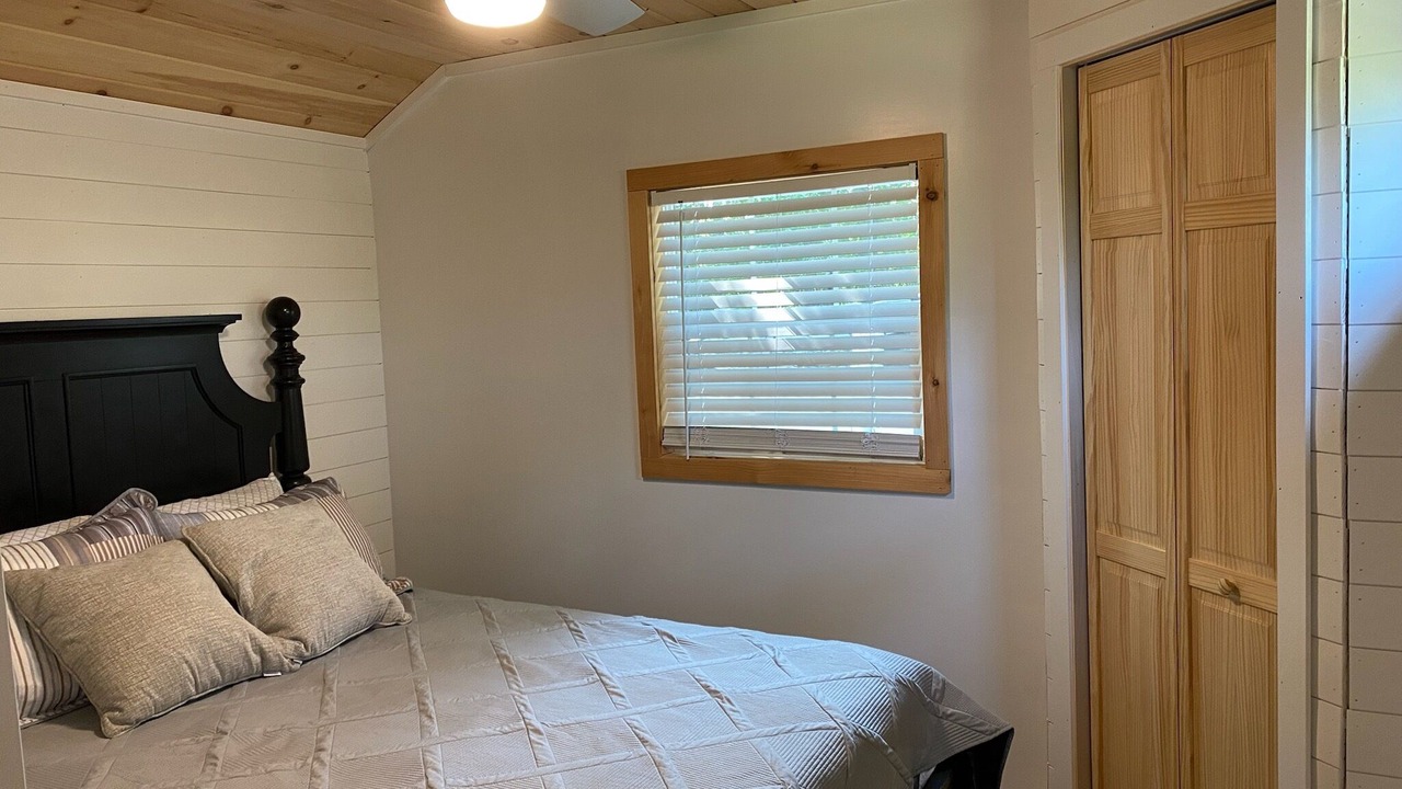 Photo of Bedroom in Hammondsport
