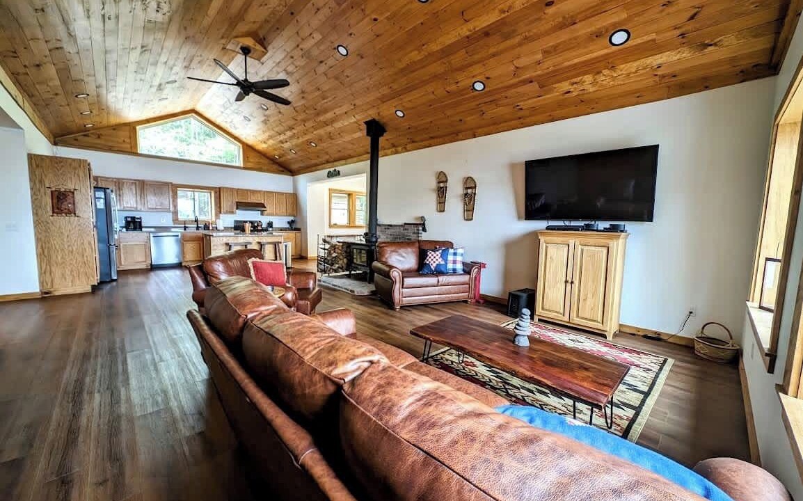 Photo of Livingroom in Ellsworth