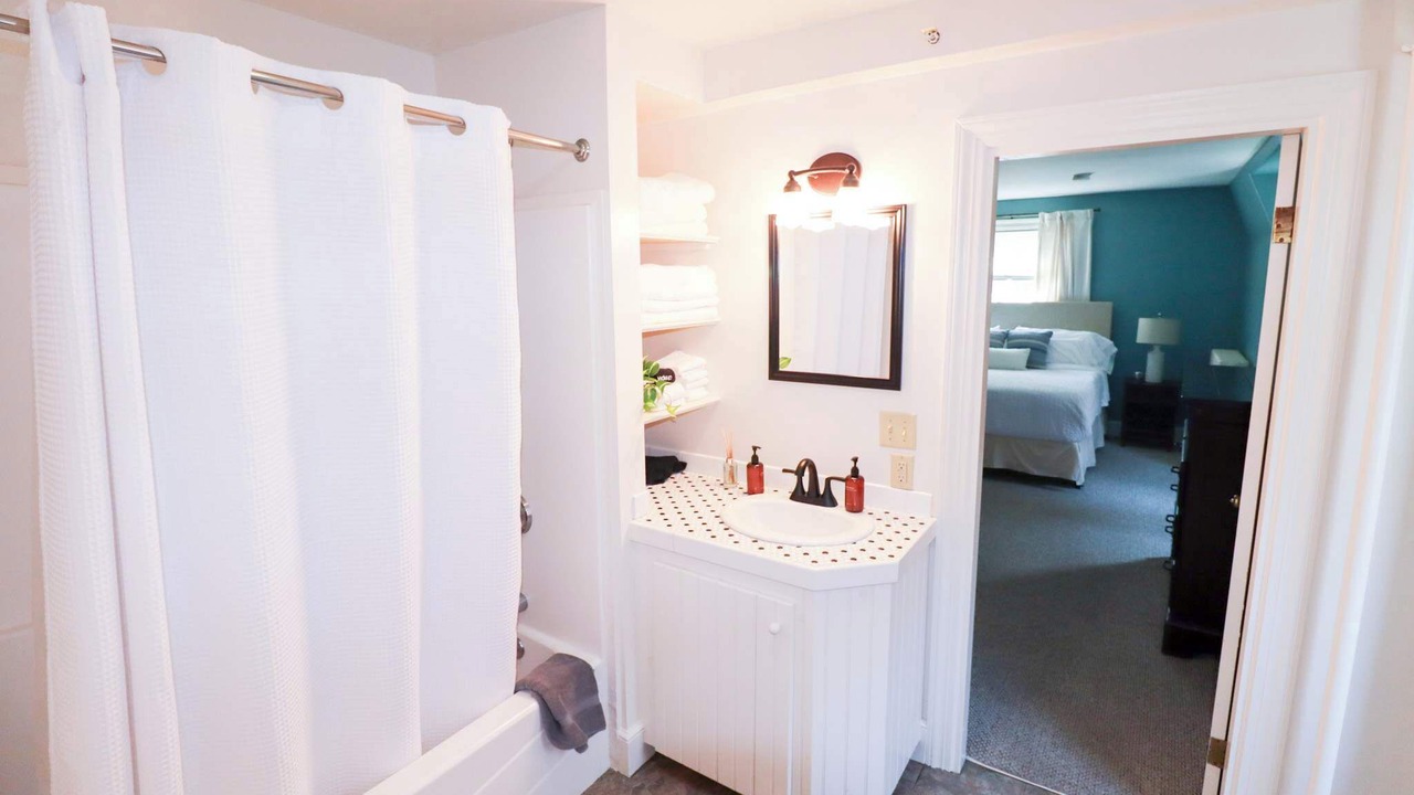 Photo of Bathroom in West End