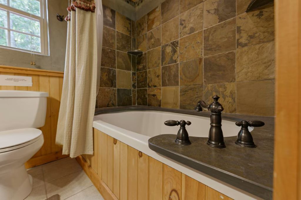 Photo of Bathroom in Sautee Nacoochee