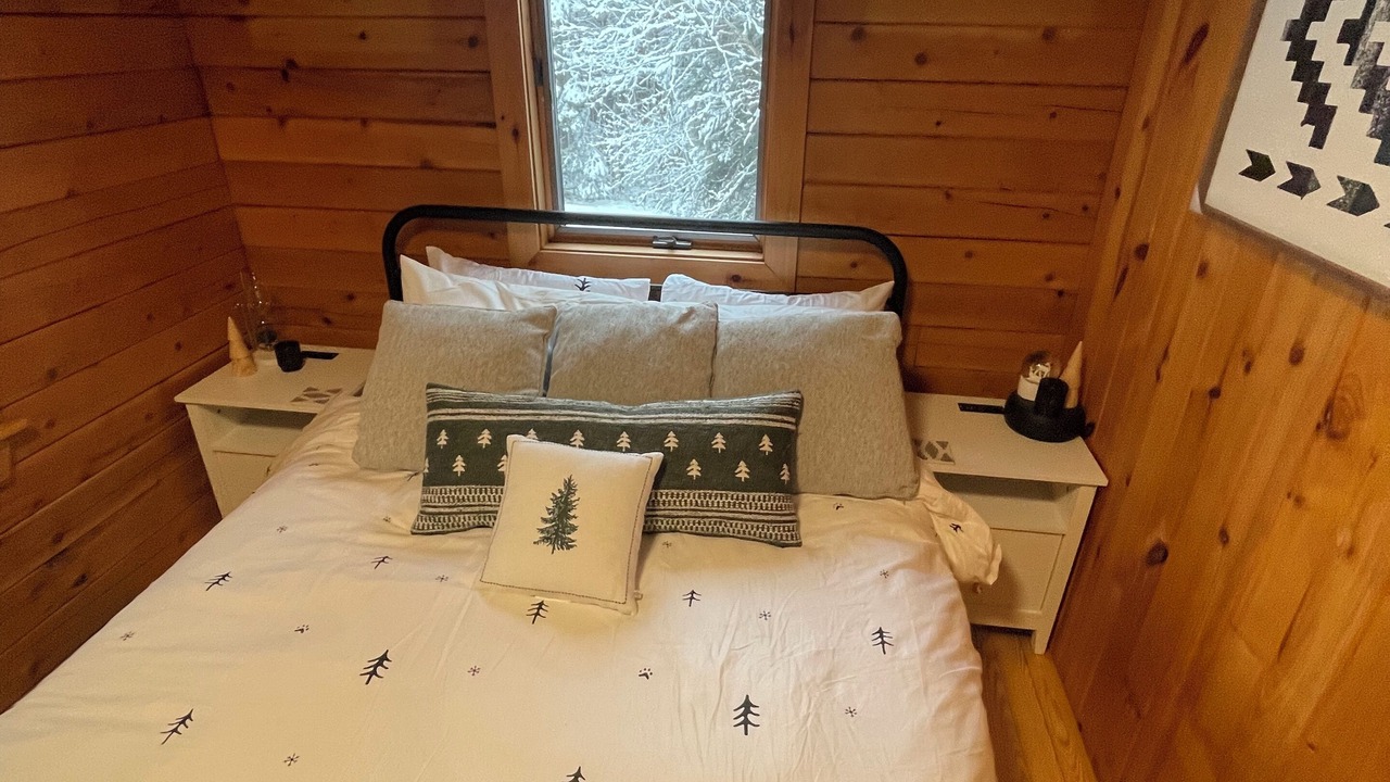 Photo of Bedroom in Shirley Mills