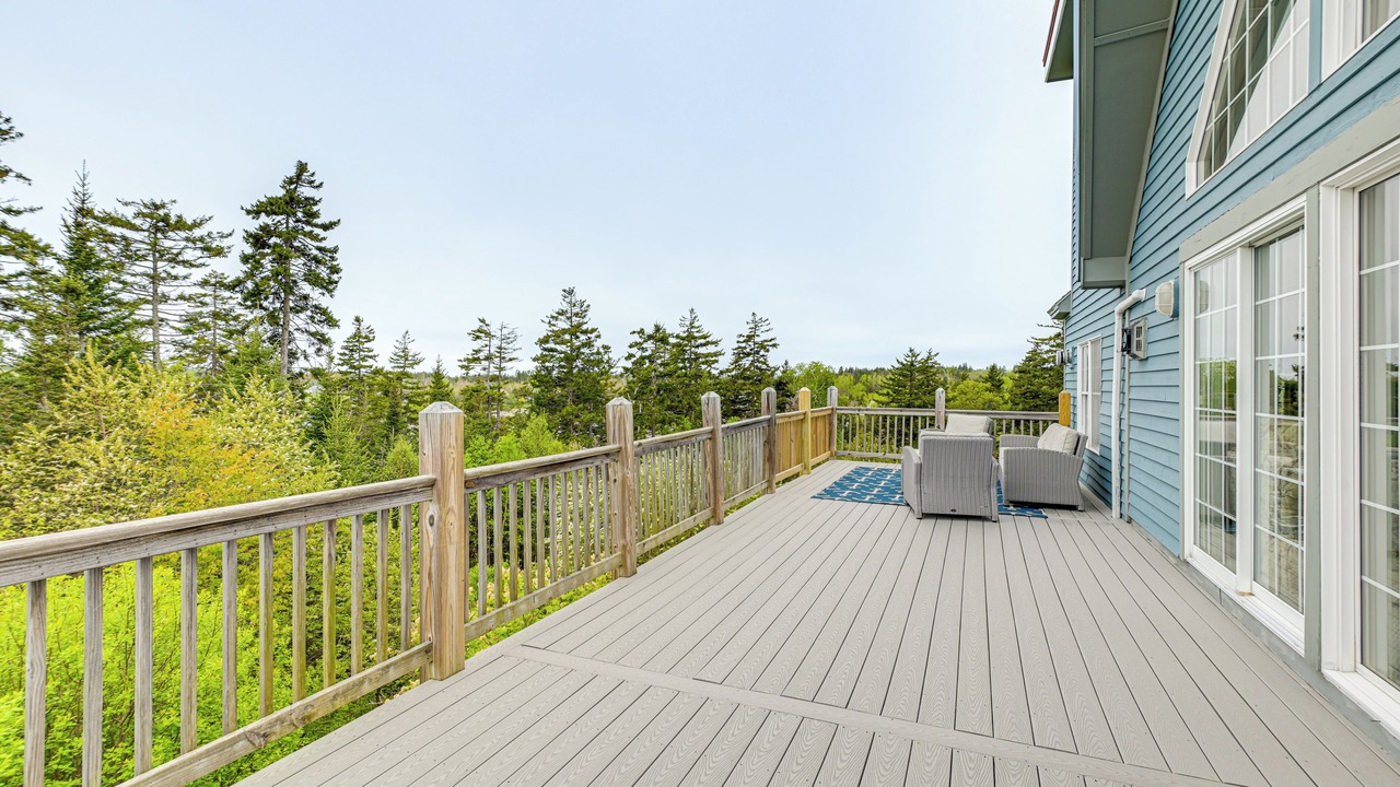 Photo of Patio Balcony in West Tremont