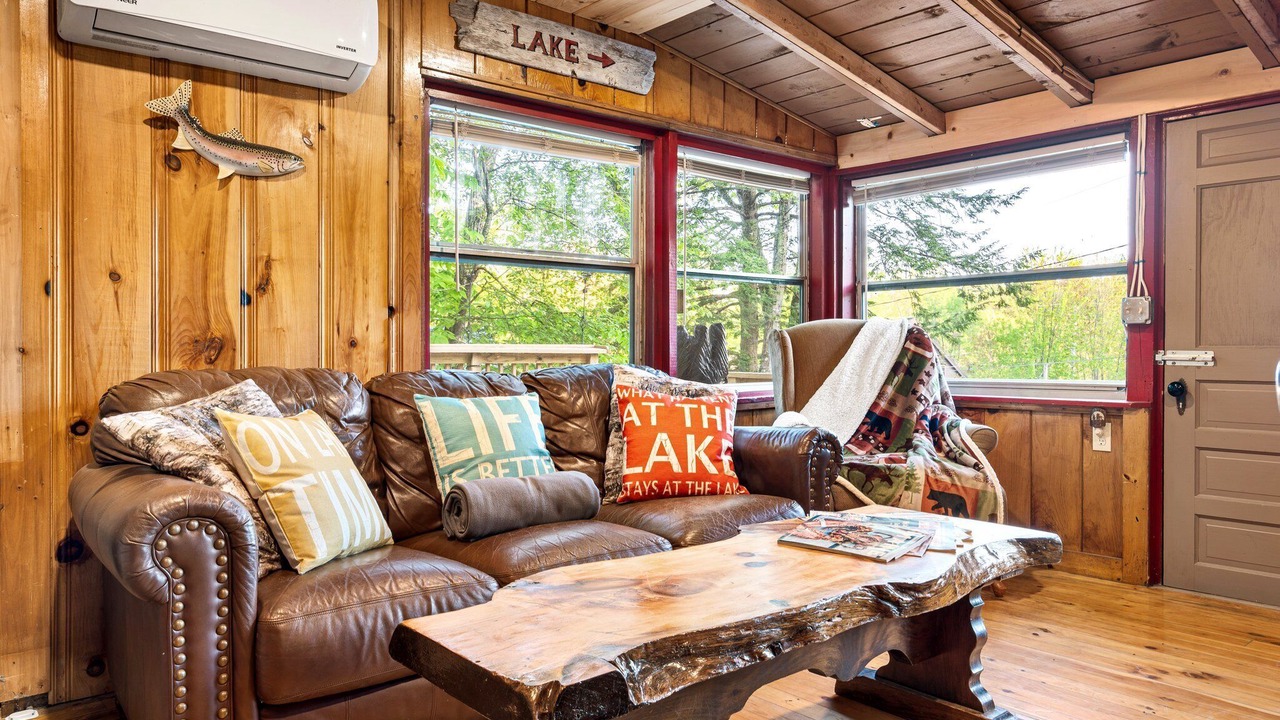Photo of Livingroom in South Casco