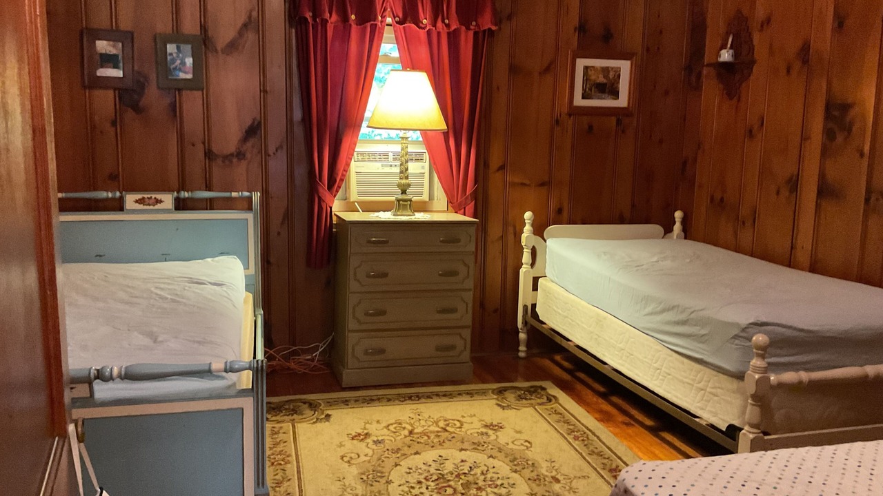 Photo of Bedroom in Girard