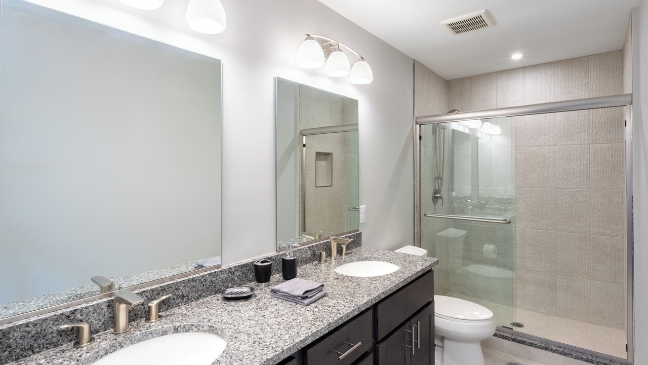 Photo of Bathroom in Lake Erie Beach