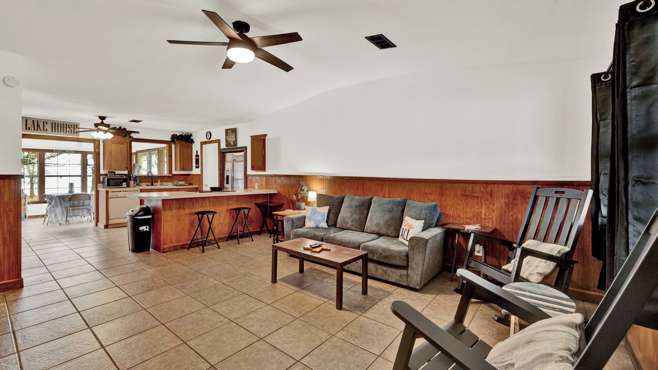 Photo of Livingroom in Point