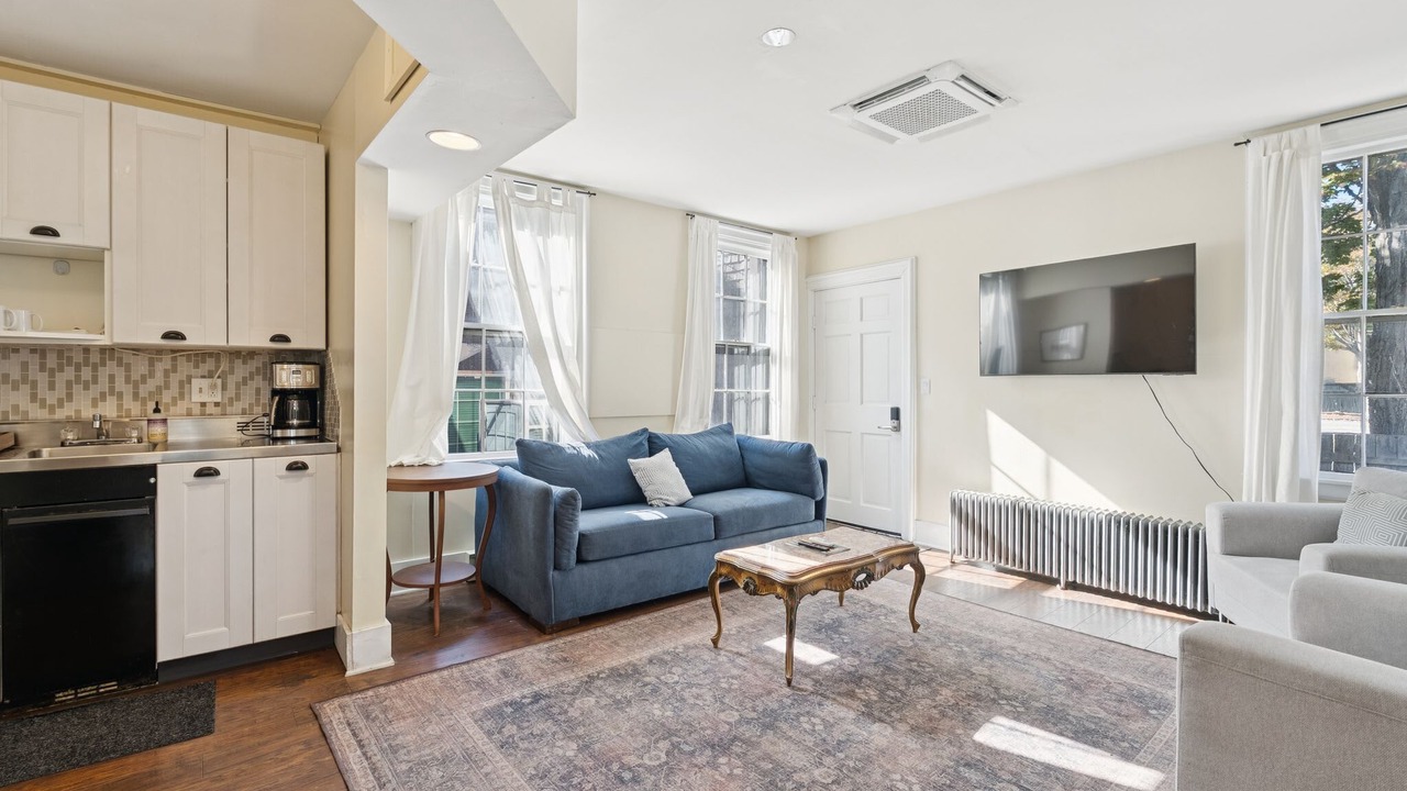 Photo of Livingroom in West End