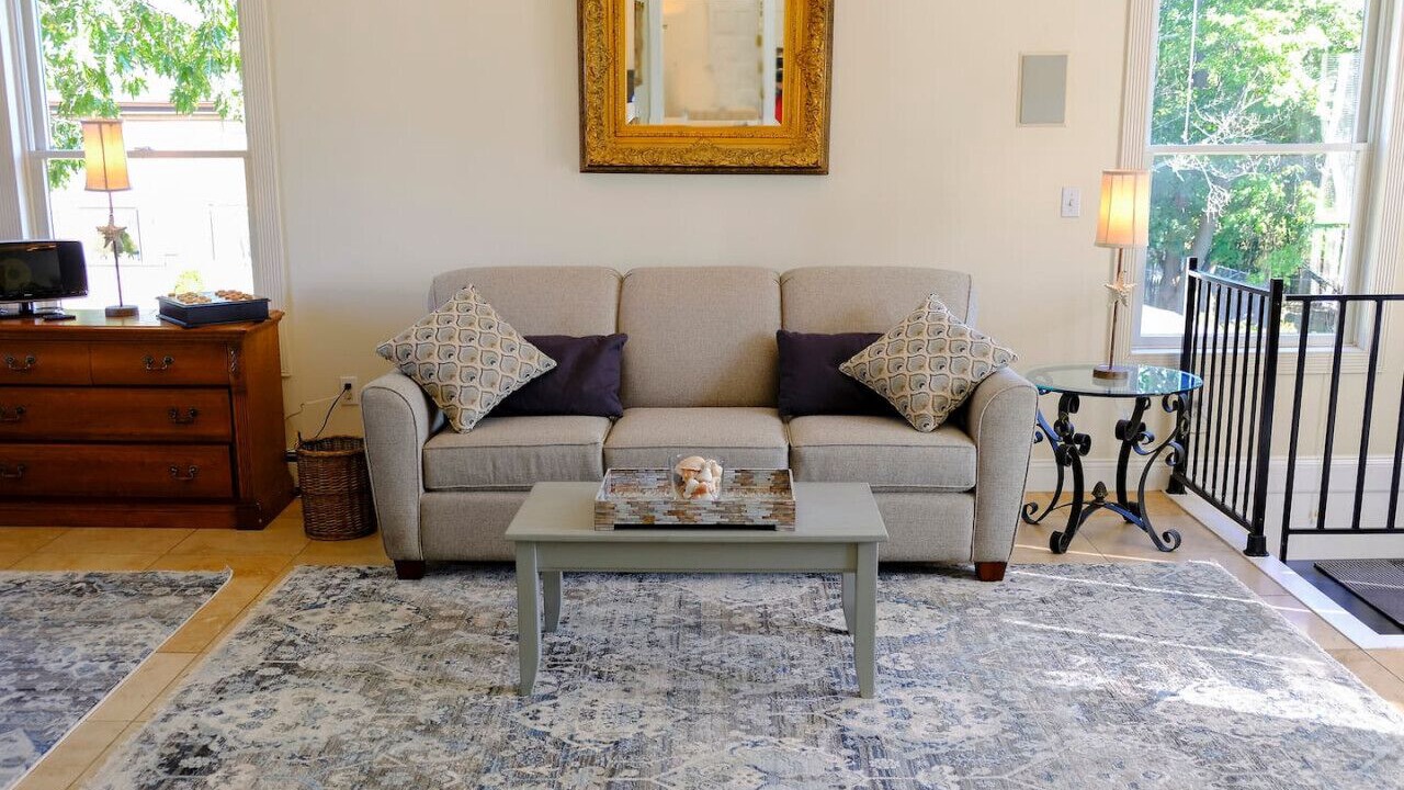 Photo of Livingroom in East Deering