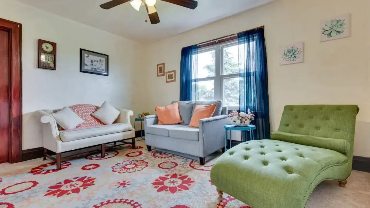 Photo of Livingroom in Cheektowaga