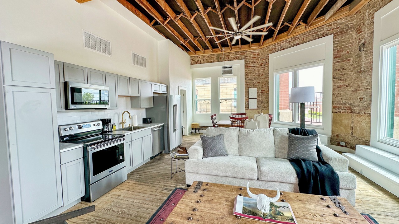 Photo of Livingroom in Honey Grove