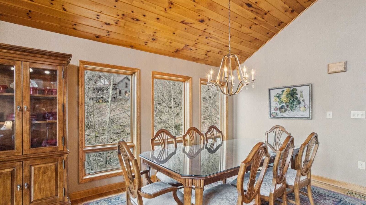 Photo of Bedroom in Blowing Rock