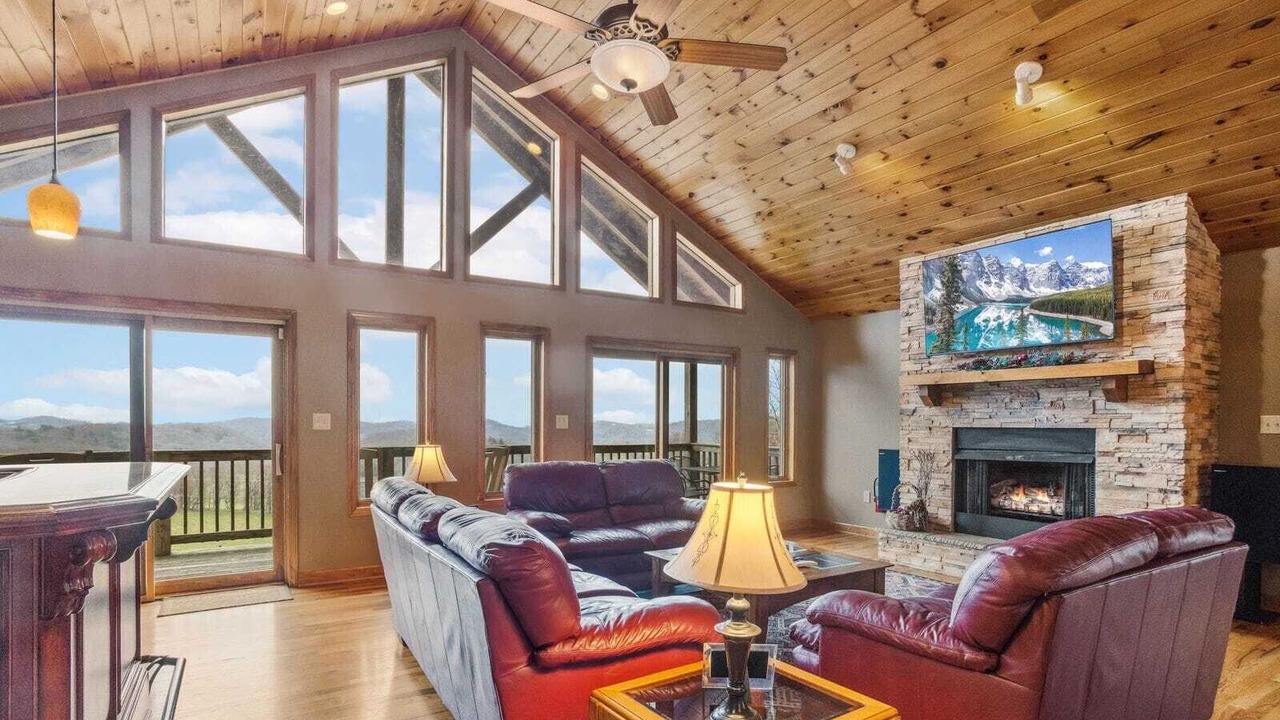 Photo of Livingroom in Blowing Rock