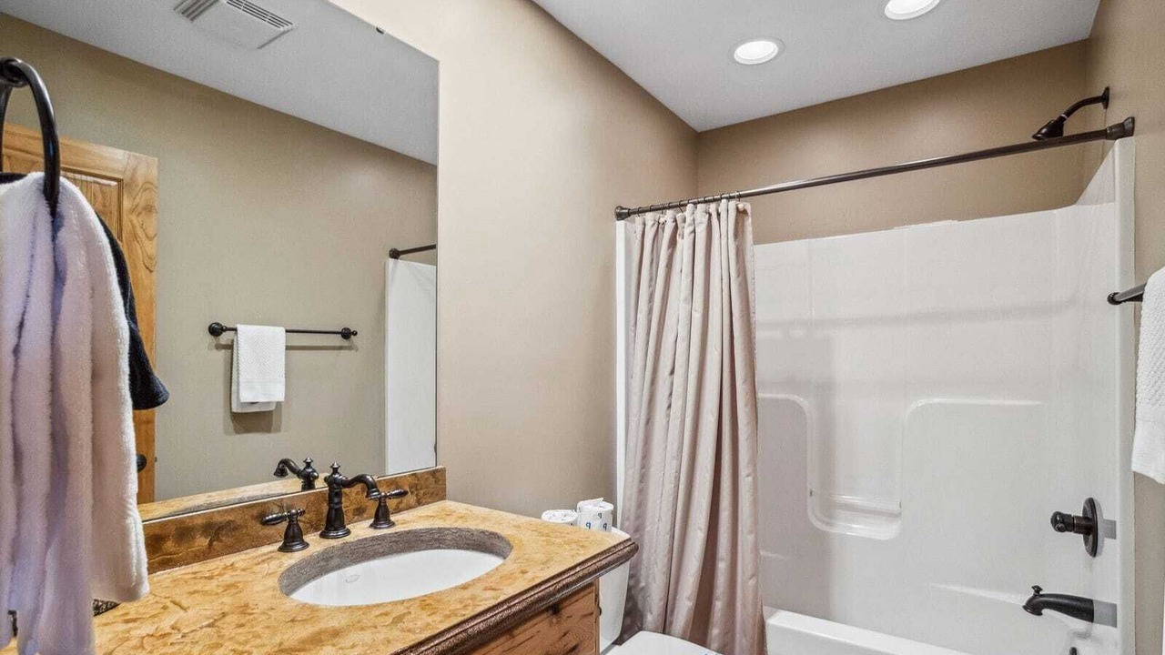 Photo of Bathroom in Blowing Rock