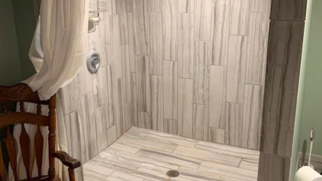 Photo of Bathroom in Dale