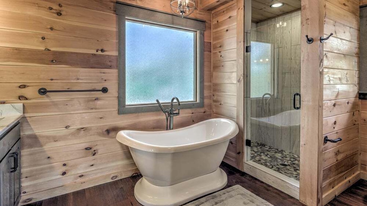 Photo of Bathroom in Raccoon Ridge