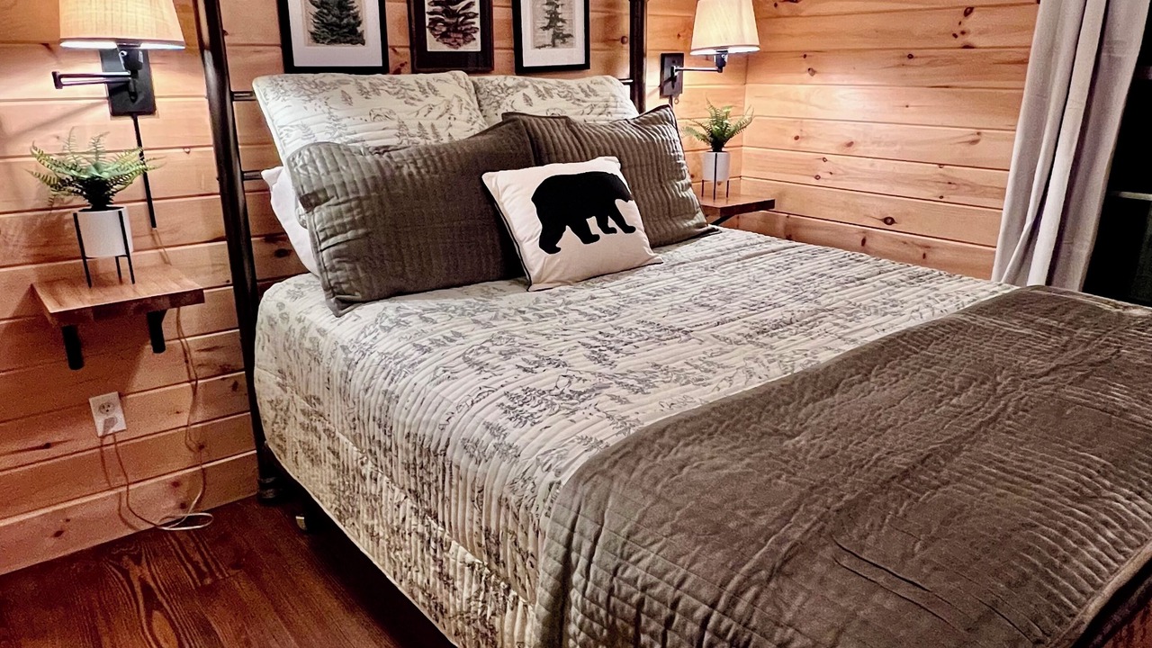 Photo of Bedroom in Dahlonega