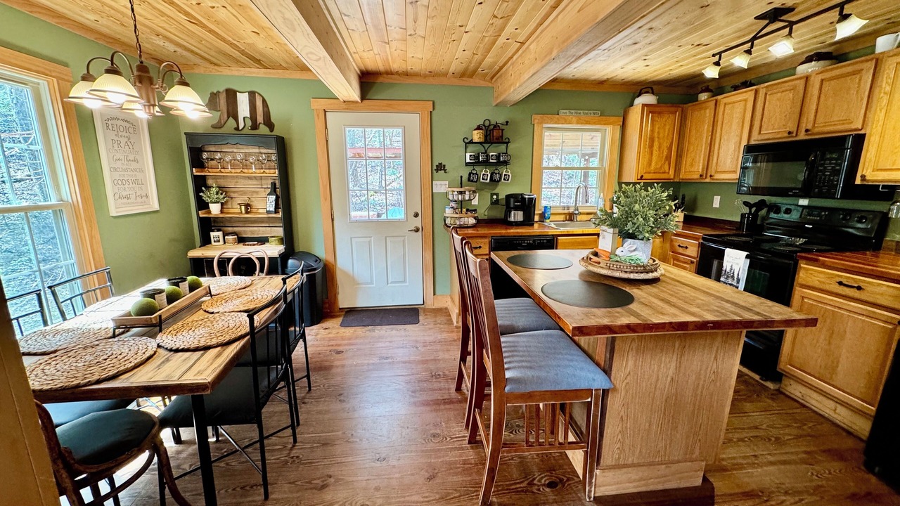 Photo of Kitchen in Dahlonega