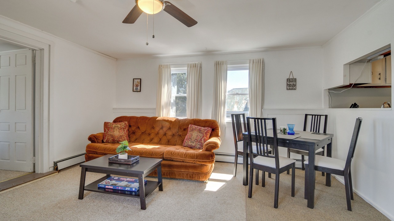 Photo of Bedroom in Oakland
