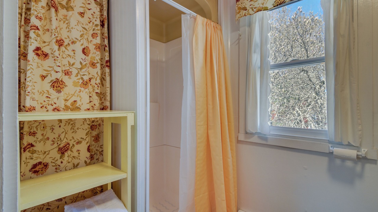 Photo of Bathroom in Oakland