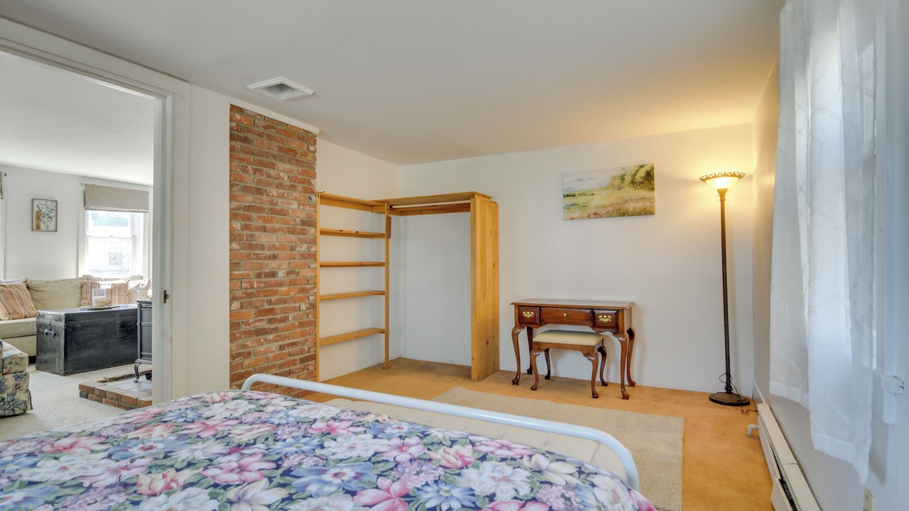 Photo of Bedroom in Oakland